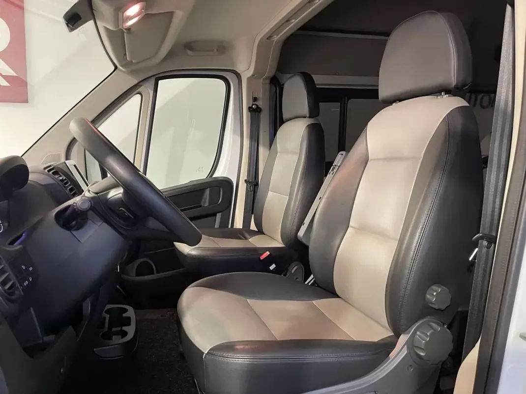 Fiat Ducato 2022 - 32500 EUR, 94000 km - AUTO.MOTO.pt - 94000km - foto 14 de 33