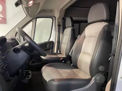 Fiat Ducato 2022 - 32500 EUR, 94000 km - AUTO.MOTO.pt - 94000km - foto 14 de 33
