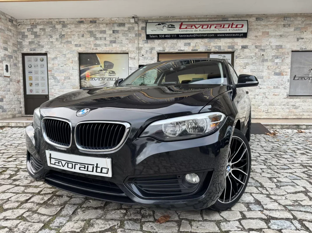 BMW 218 2017 - 17990 EUR, 208000 km - AUTO.MOTO.pt - 208000km - foto 1 de 36