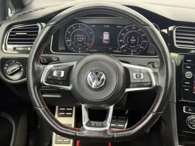 Volkswagen Golf 2018 - 26990 EUR, 148000 km - AUTO.MOTO.pt - 148000km - foto 14 de 15