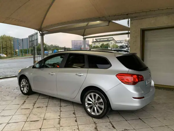 Opel Astra Sports Tourer 2012 - 6750 EUR, 274002 km - AUTO.MOTO.pt - 274002km - foto 3 de 21