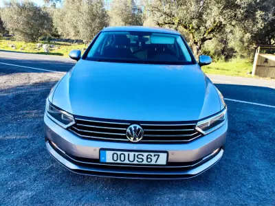 Volkswagen Passat 2018 - 17250 EUR, 120700 km - AUTO.MOTO.pt - 120700km - foto 5 de 13