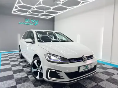 Volkswagen Golf 2020 - 19500 EUR, 148000 km - AUTO.MOTO.pt - 148000km - foto 4 de 22