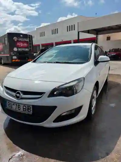 Opel Astra Sports Tourer 2013 - 5900 EUR, 194000 km - 194000km - foto 1 de 6