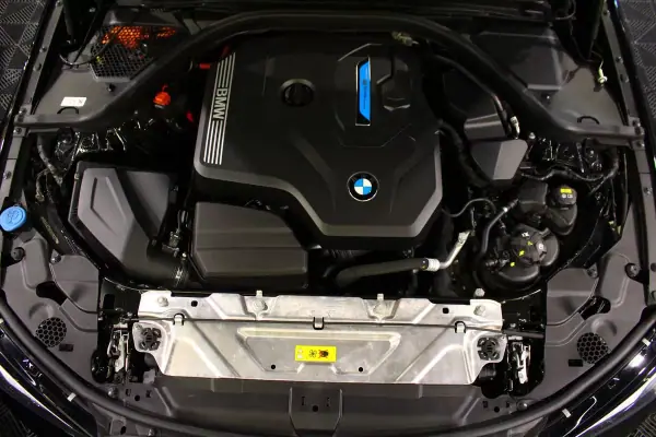 BMW 330 2019 - 22900 EUR, 140000 km - AUTO.MOTO.pt - 140000km - foto 29 de 30