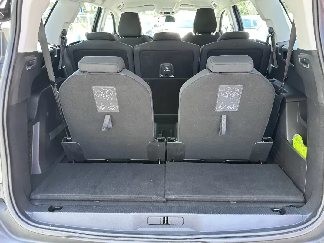 Peugeot 5008 2017 - 13900 EUR, 200000 km - AUTO.MOTO.pt - 200000km - foto 21 de 49