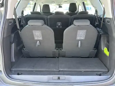 Peugeot 5008 2017 - 13900 EUR, 200000 km - AUTO.MOTO.pt - 200000km - foto 21 de 49