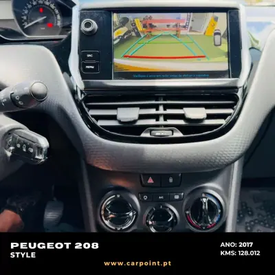 Peugeot 208 2017 - 9900 EUR, 128012 km - AUTO.MOTO.pt - 128012km - foto 9 de 10