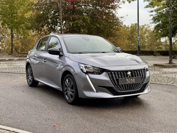 Peugeot 208 2022 - 14500 EUR, 63000 km - AUTO.MOTO.pt - 63000km - foto 8 de 25