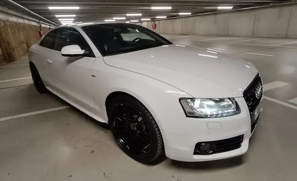 Audi A5 2010 - 15750 EUR, 276000 km - AUTO.MOTO.pt - 276000km - foto 6 de 19