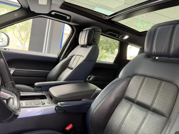 Land Rover Range Rover Sport 2019 - 46000 EUR, 126617 km - AUTO.MOTO.pt - 126617km - foto 25 de 54