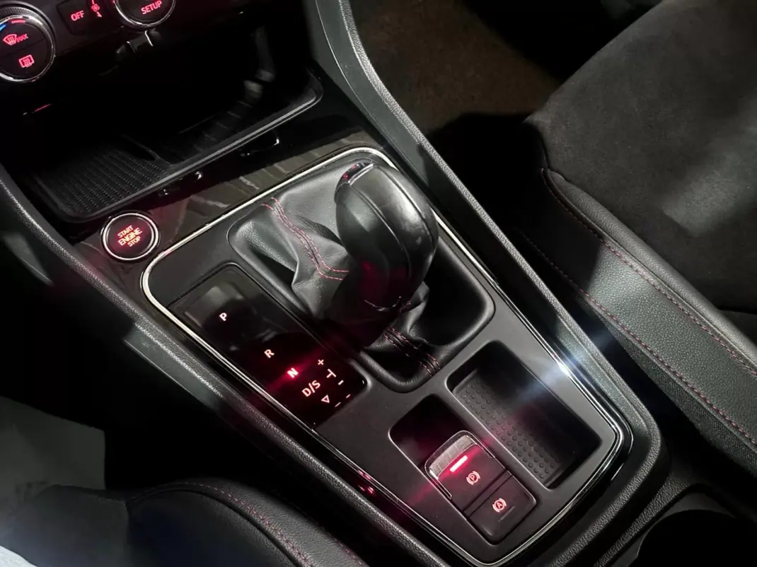 SEAT Leon 2020 - 24900 EUR, 139049 km - AUTO.MOTO.pt - 139049km - foto 30 de 31