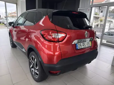 Renault Captur 2016 - 12250 EUR, 136506 km - AUTO.MOTO.pt - 136506km - foto 19 de 22
