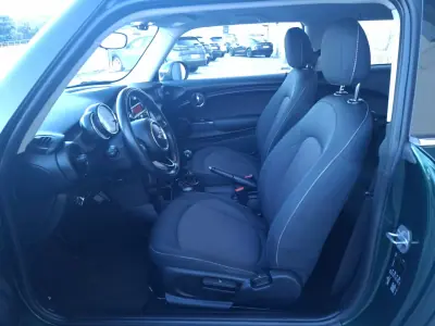 MINI 3 Portas 2016 - 12990 EUR, 62793 km - AUTO.MOTO.pt - 62793km - foto 8 de 15