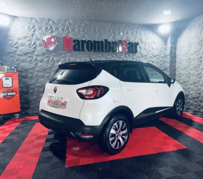 Renault Captur 2019 - 13990 EUR, 52805 km - 52805km - foto 6 de 28