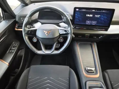Cupra Born 2023 - 31400 EUR, 69000 km - AUTO.MOTO.pt - 69000km - foto 5 de 11