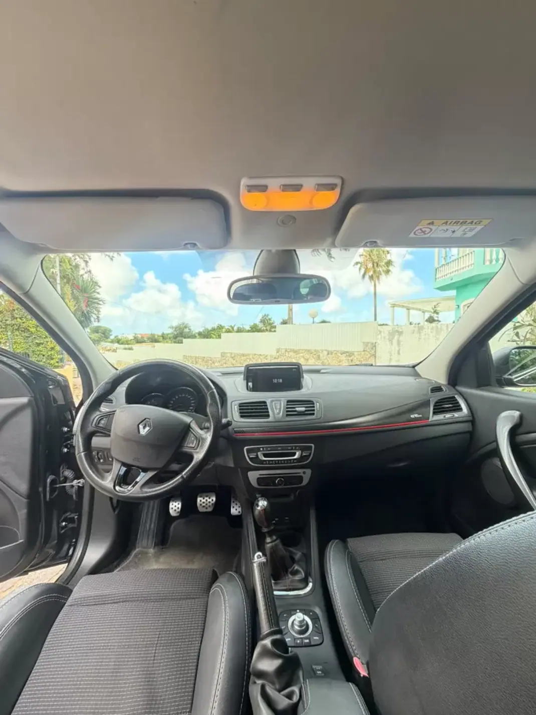 Renault Mégane 2015 - 11900 EUR, 162337 km - 162337km - foto 8 de 10