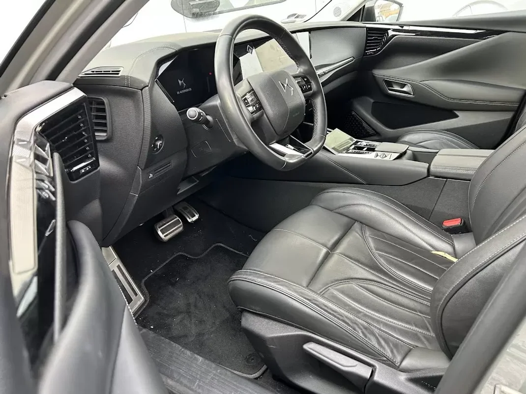 DS DS4 2022 - 25750 EUR, 41350 km - AUTO.MOTO.pt - 41350km - foto 5 de 21