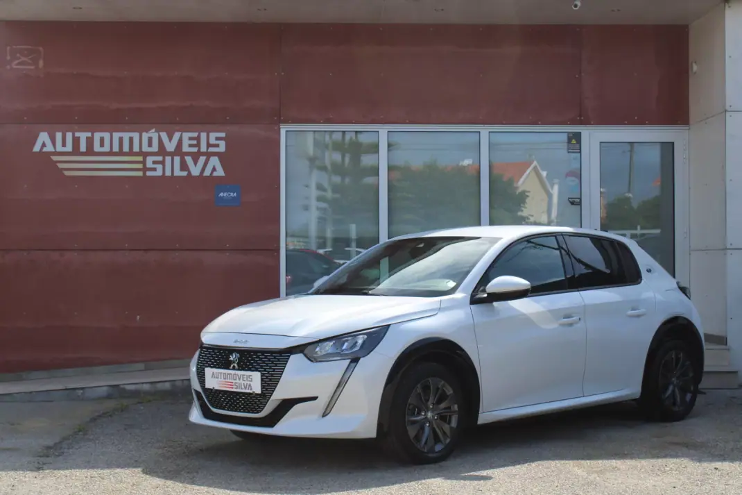 Peugeot e-208 2021 - 16490 EUR, 94000 km - AUTO.MOTO.pt - 94000km - foto 1 de 26
