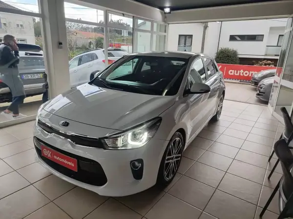 Kia Rio 2018 - 14750 EUR, 46500 km - AUTO.MOTO.pt - 46500km - foto 5 de 35
