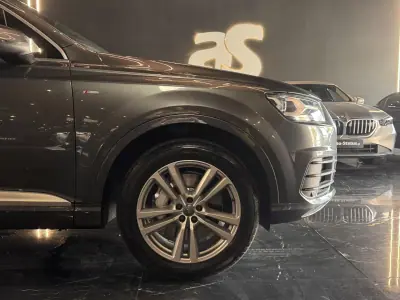 Audi Q7 2019 - 49990 EUR, 139800 km - AUTO.MOTO.pt - 139800km - foto 4 de 31