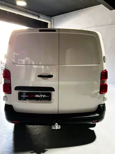 Opel Vivaro 2021 - 17000 EUR, 188500 km - AUTO.MOTO.pt - 188500km - foto 4 de 30