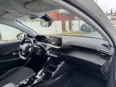 Peugeot e-208 2021 - 14490 EUR, 57700 km - AUTO.MOTO.pt - 57700km - foto 13 de 17