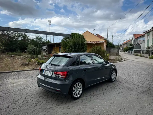 Audi A1 Sportback 2016 - 12990 EUR, 160000 km - 160000km - foto 12 de 12