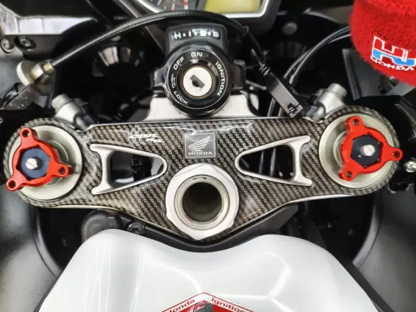 Honda CBR 1000RR 2009 - 7990 EUR, 46000 km - AUTO.MOTO.pt - 46000km - foto 26 de 32