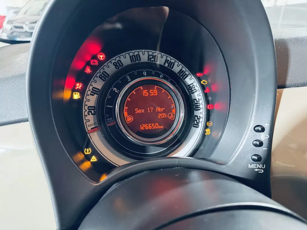 Fiat 500 2015 - 9250 EUR, 126650 km - AUTO.MOTO.pt - 126650km - foto 20 de 26