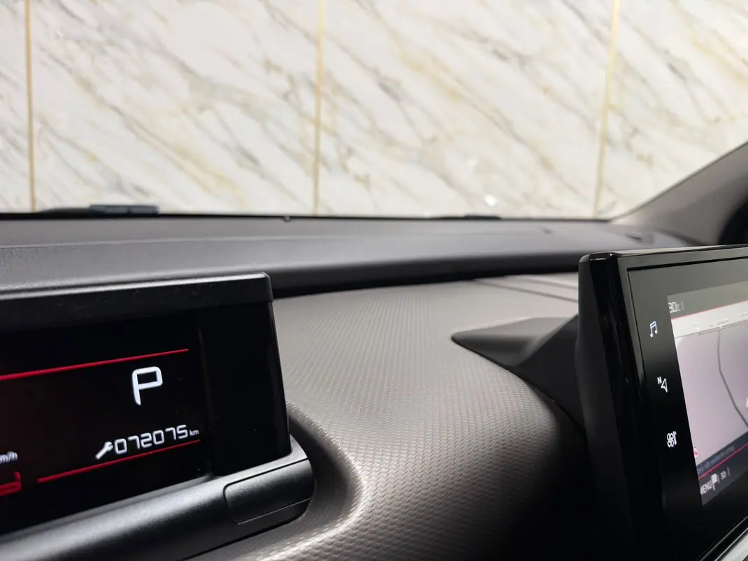 Citroën C4 Cactus 2018 - 15900 EUR, 70000 km - 70000km - foto 8 de 11