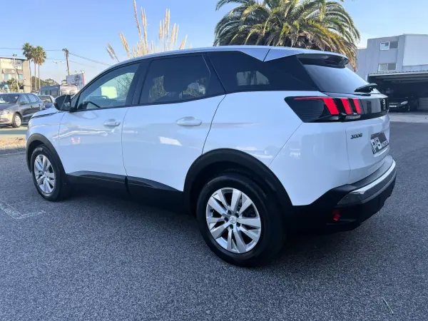 Peugeot 3008 2018 - 17499 EUR, 128036 km - AUTO.MOTO.pt - 128036km - foto 4 de 12