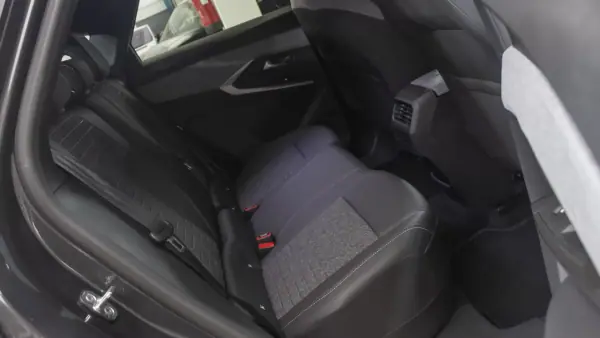 Peugeot 3008 2025 - 31350 EUR, 24000 km - AUTO.MOTO.pt - 24000km - foto 11 de 35