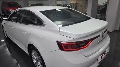 Renault Talisman 2016 - 14990 EUR, 107000 km - AUTO.MOTO.pt - 107000km - foto 34 de 43