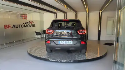 Renault Kadjar 2018 - 15500 EUR, 107700 km - AUTO.MOTO.pt - 107700km - foto 17 de 56