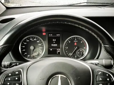 Mercedes-Benz Vito Tourer 2022 - 45950 EUR, 95000 km - AUTO.MOTO.pt - 95000km - foto 19 de 36