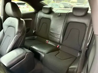 Audi A5 2010 - 17990 EUR, 157000 km - AUTO.MOTO.pt - 157000km - foto 20 de 20