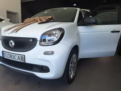 Smart ForFour 2015 - 8490 EUR, 97000 km - 97000km - foto 1 de 14