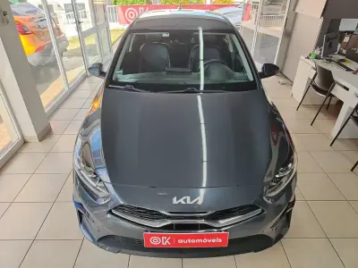 Kia Ceed 2021 - 17350 EUR, 60000 km - AUTO.MOTO.pt - 60000km - foto 4 de 33