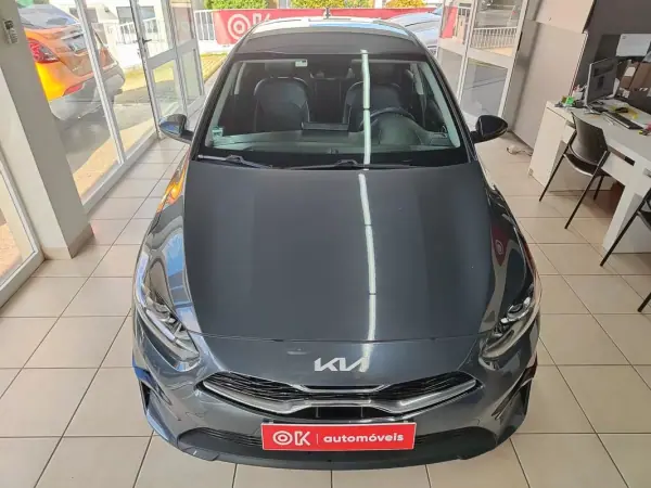 Kia Ceed 2021 - 17350 EUR, 60000 km - AUTO.MOTO.pt - 60000km - foto 4 de 33