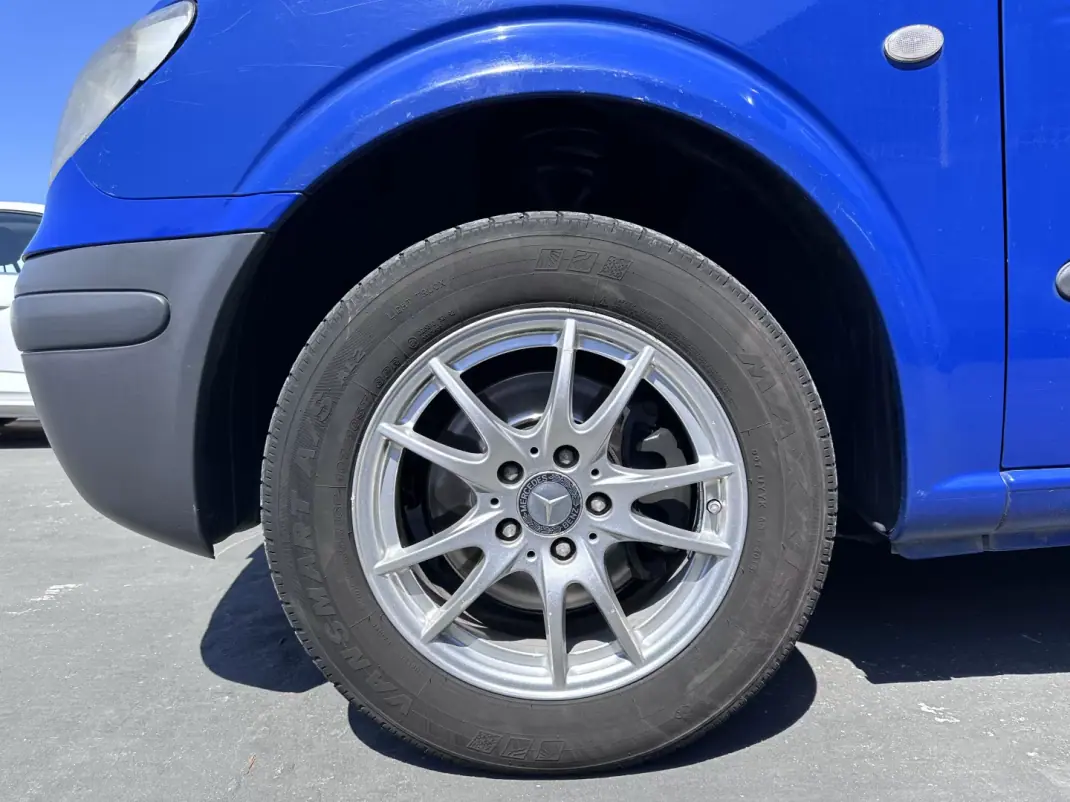 Mercedes-Benz VITO 111 CDI -LONGA 2005 - 5900 EUR, 400000 km - AUTO.MOTO.pt - 400000km - foto 8 de 22