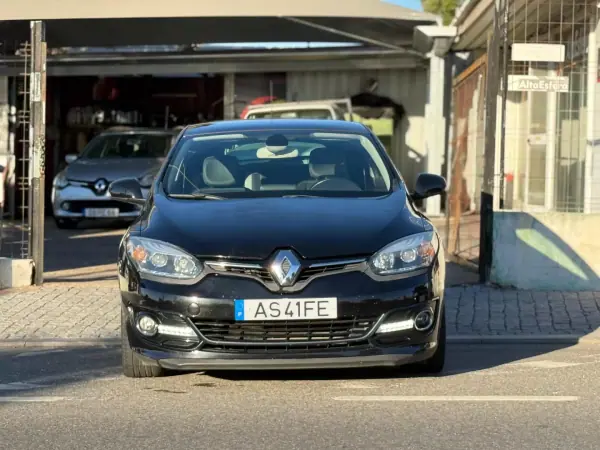 Renault Mégane Coupe 2014 - 12900 EUR, 155557 km - AUTO.MOTO.pt - 155557km - foto 4 de 32