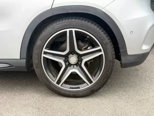 Mercedes-Benz GLA 180 2016 - 19990 EUR, 111718 km - AUTO.MOTO.pt - 111718km - foto 9 de 22