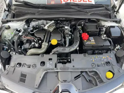 Renault Clio Break 2016 - 12950 EUR, 138423 km - AUTO.MOTO.pt - 138423km - foto 12 de 12