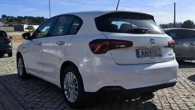 Fiat Tipo 2021 - 12450 EUR, 123360 km - AUTO.MOTO.pt - 123360km - foto 7 de 11