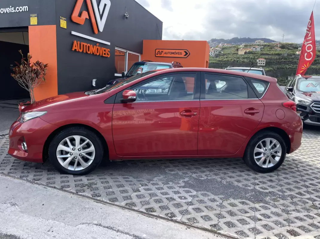 Toyota Auris 2013 - 13950 EUR, 163341 km - AUTO.MOTO.pt - 163341km - foto 4 de 12