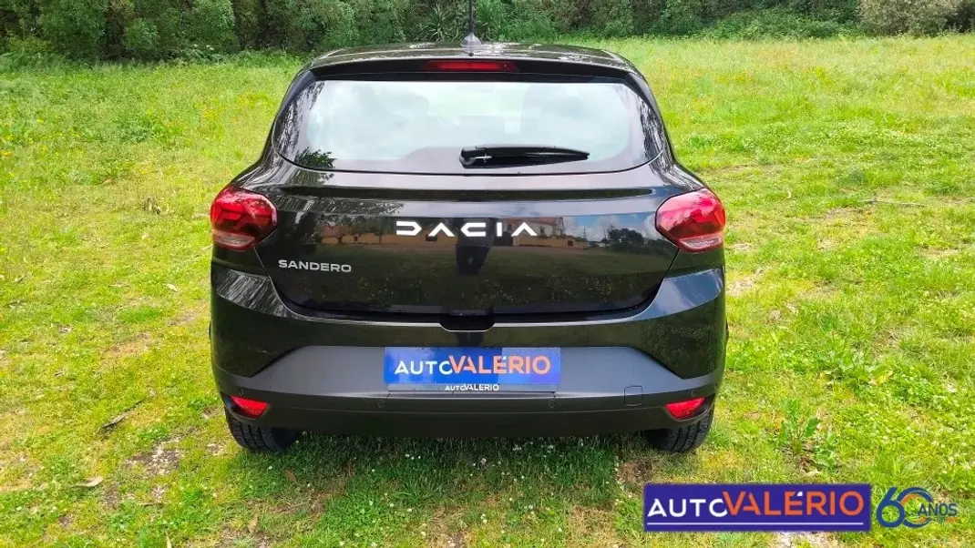 Dacia Sandero 2023 - 15950 EUR, 44274 km - AUTO.MOTO.pt - 44274km - foto 4 de 33