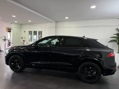 Audi Q8 2019 - 60000 EUR, 180000 km - AUTO.MOTO.pt - 180000km - foto 3 de 36