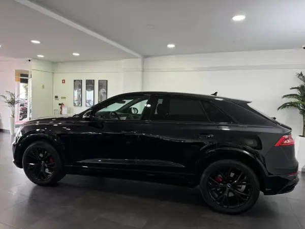 Audi Q8 2019 - 60000 EUR, 180000 km - AUTO.MOTO.pt - 180000km - foto 3 de 36