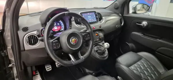 Abarth 595 2021 - 19990 EUR, 52913 km - AUTO.MOTO.pt - 52913km - foto 14 de 36